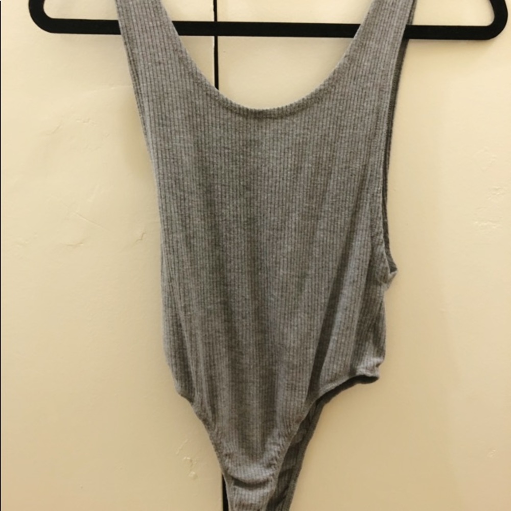 Grey bodysuit sideboob